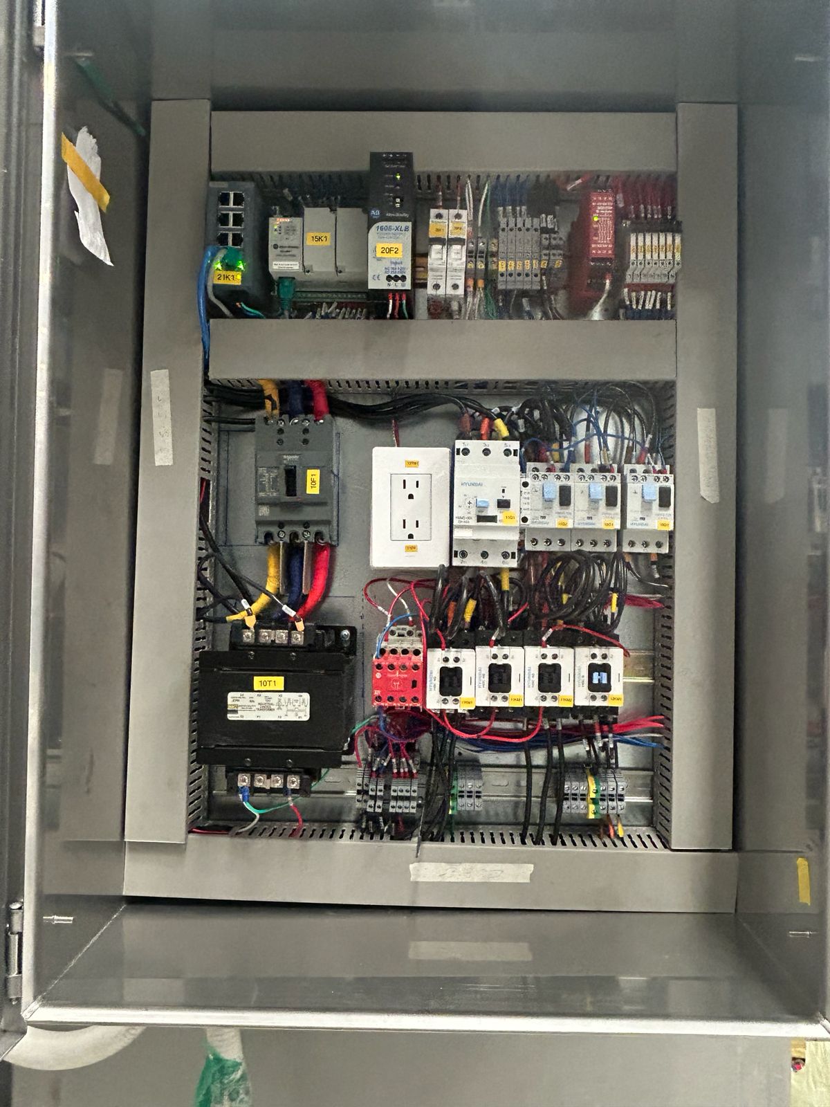 USP — Instalación eléctrica